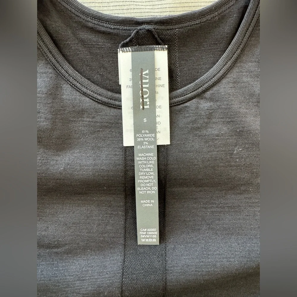 Vuori L/S Apres Sport Seamless Top. Black Long Sleeve Top. - Picture 5 of 6